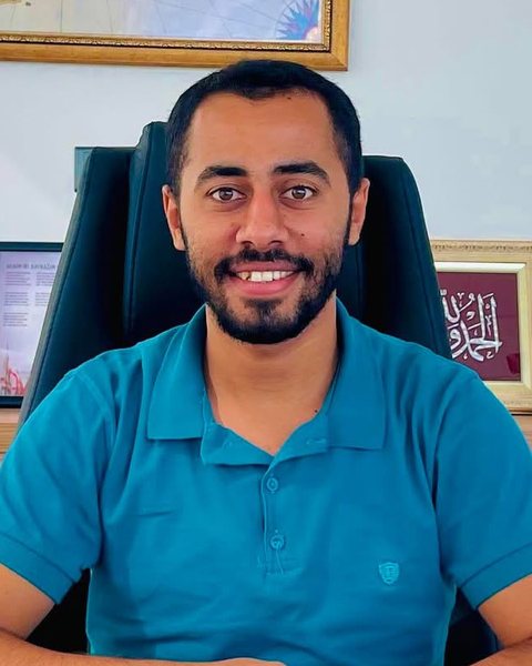 Portre: Muammer Gezer